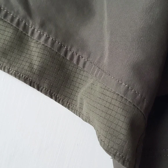 Athletic Works Women’s Green Athletic Shorts with 2 side pockets Size L (12-14) - Picture 4 of 8